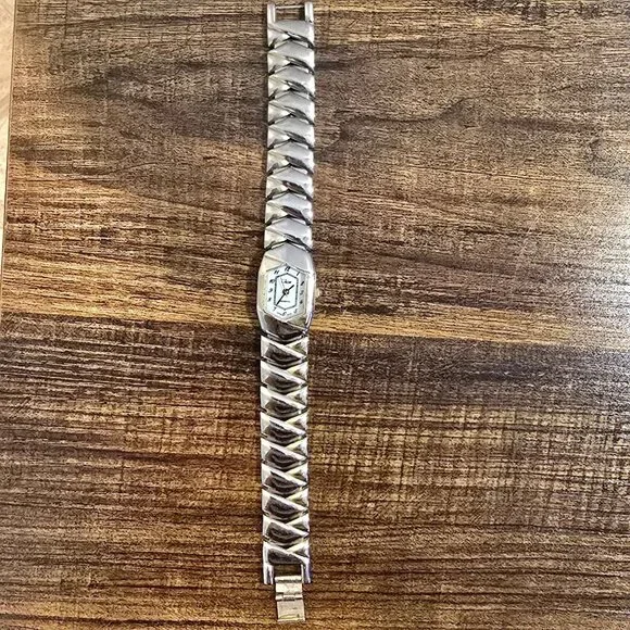 Lot Of 6 Women's Vintage Watches Including Miykon & Seiko NOT WORKING READ - Picture 16 of 16